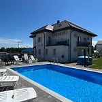 Guest house Koralowa 16 - Basen Podgrzewany, Klimatyzacja 3*