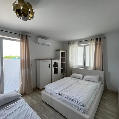 Koralowa 16 - Basen Podgrzewany, Klimatyzacja 3*