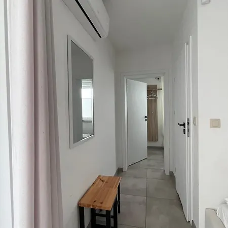 Koralowa 16 - Basen Podgrzewany, Klimatyzacja Gasthof 3*