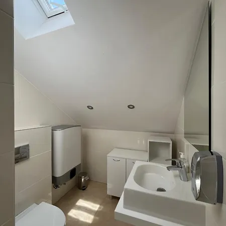 Koralowa 16 - Basen Podgrzewany, Klimatyzacja Gasthof