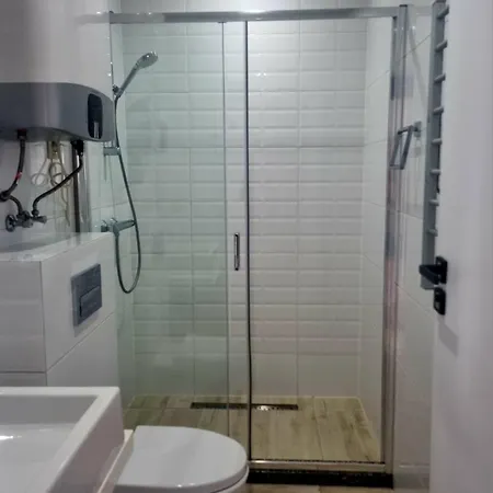 Koralowa 16 - Basen Podgrzewany, Klimatyzacja Gasthof