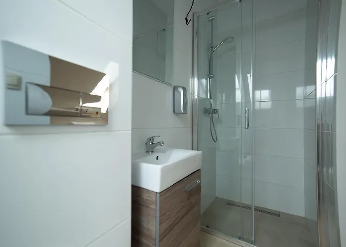 Koralowa 16 - Basen Podgrzewany, Klimatyzacja, Bon Turystyczny Pensjonat 3*